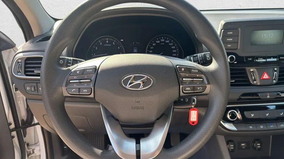 HYUNDAI i30 -
