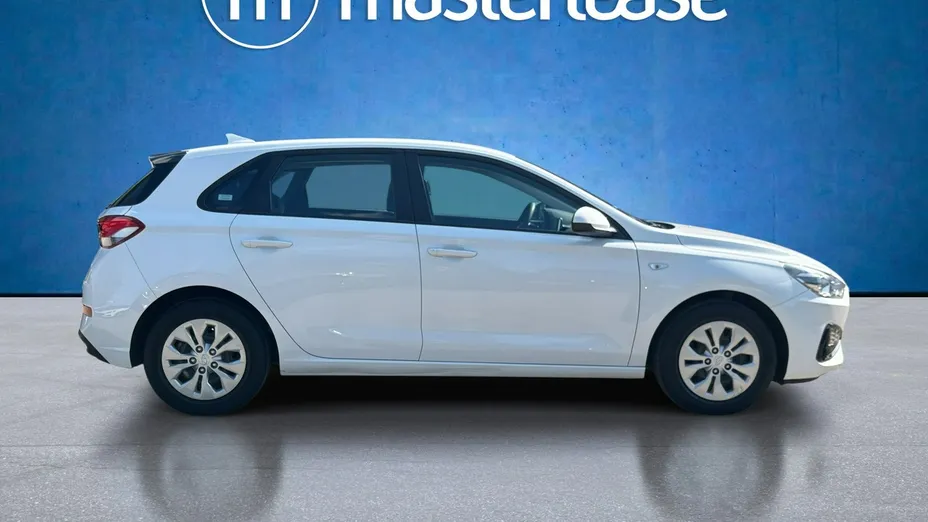 HYUNDAI i30 -