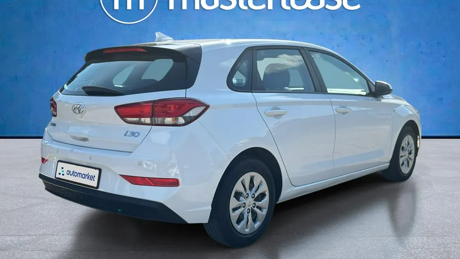 HYUNDAI i30 -