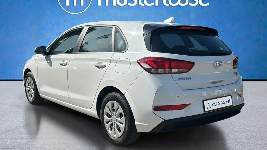 HYUNDAI i30 -