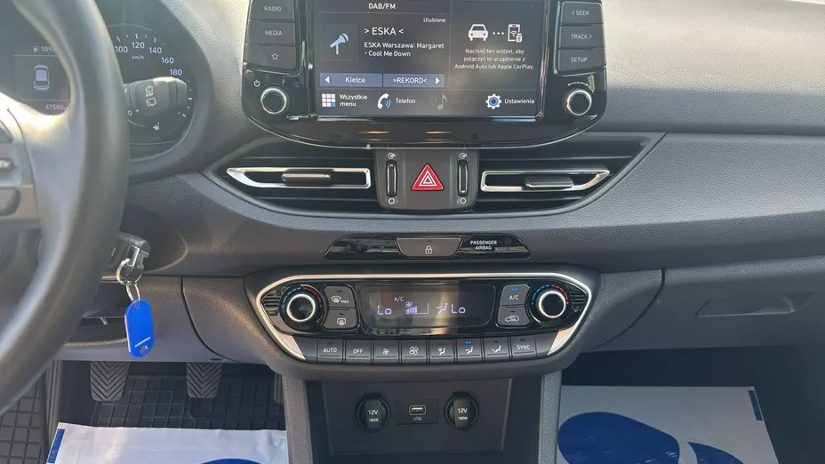 HYUNDAI i30 -
