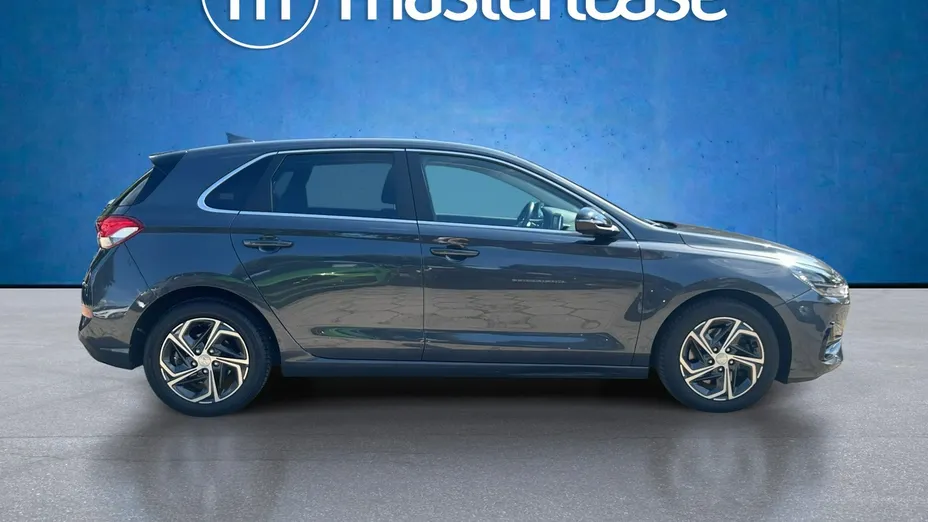 HYUNDAI i30 -