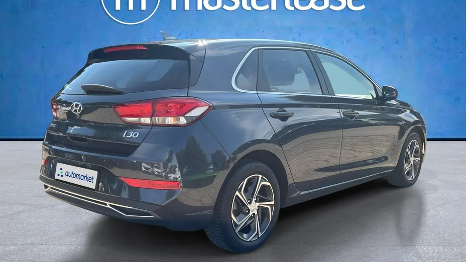 HYUNDAI i30 -