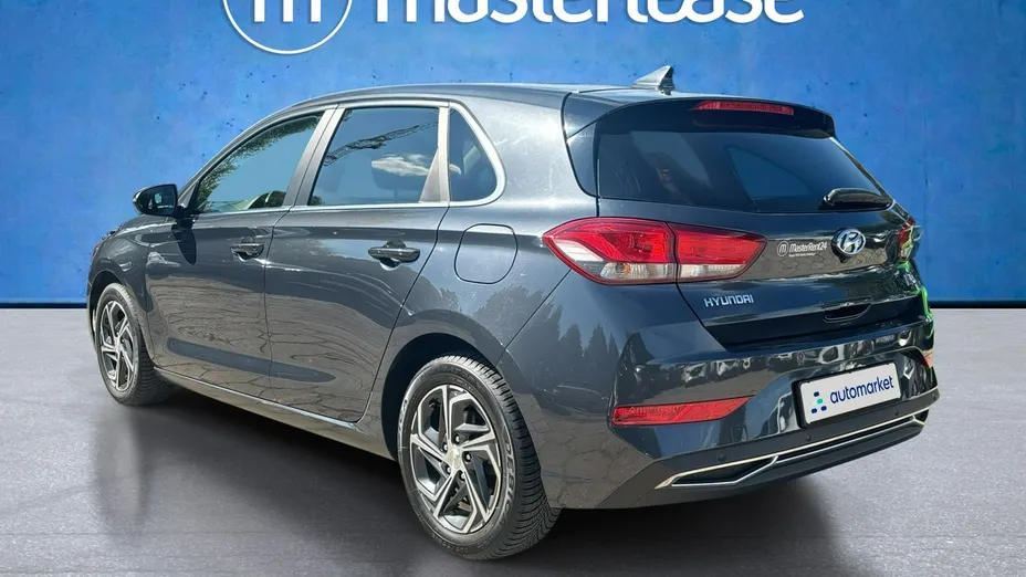 HYUNDAI i30 -