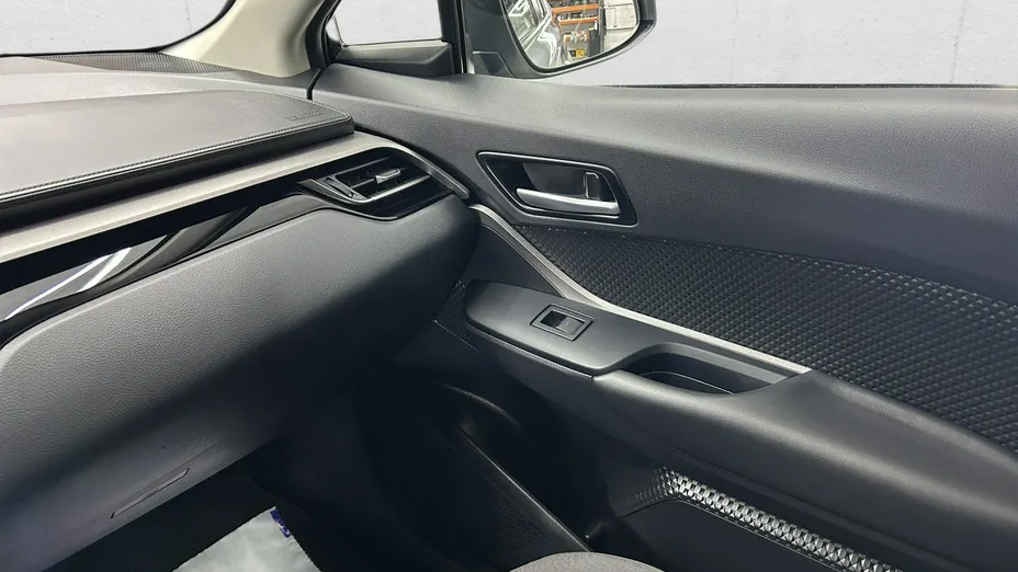 TOYOTA C-HR -