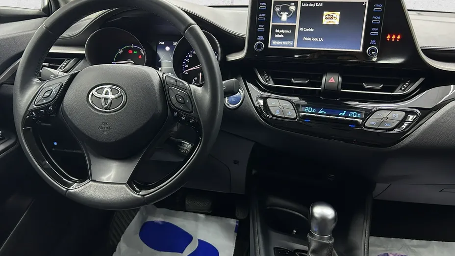 TOYOTA C-HR -