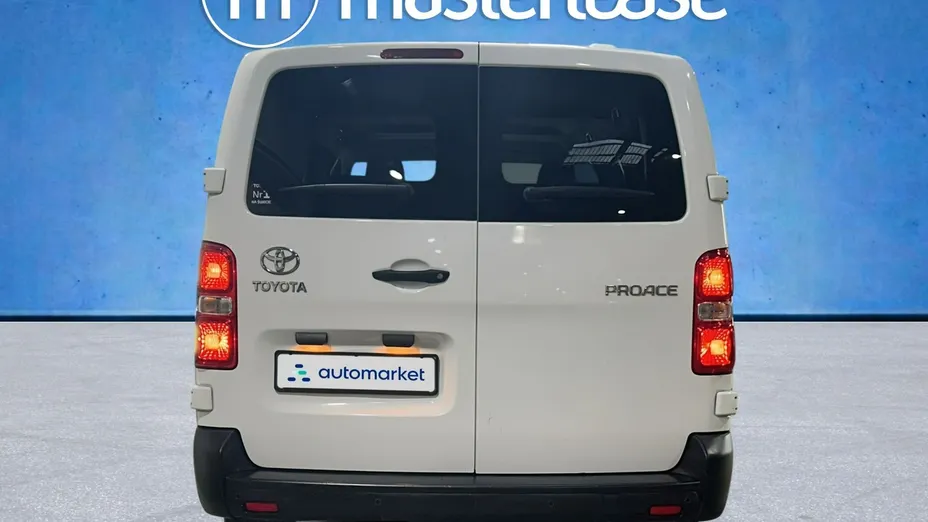 TOYOTA Proace -