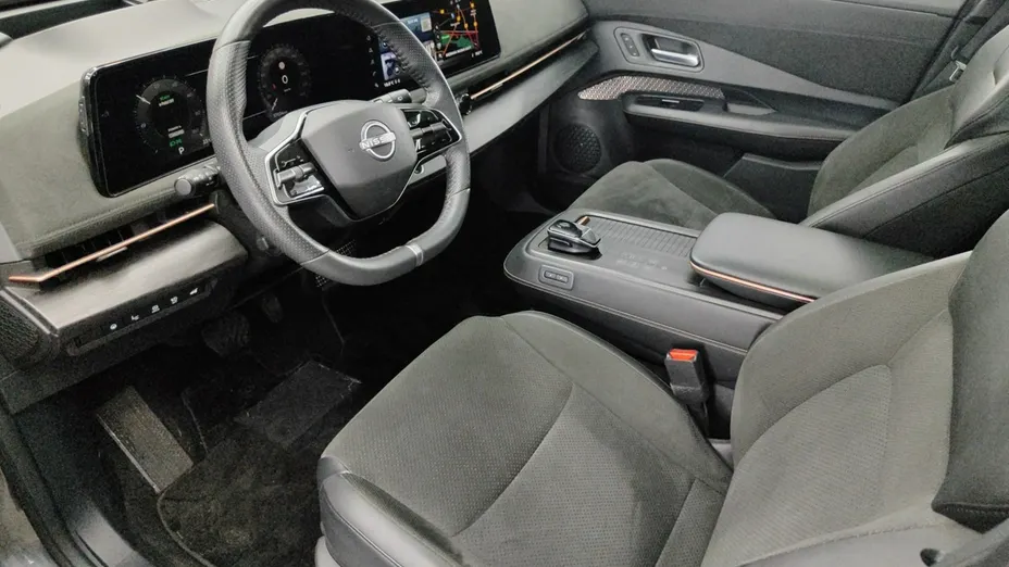 NISSAN Ariya -