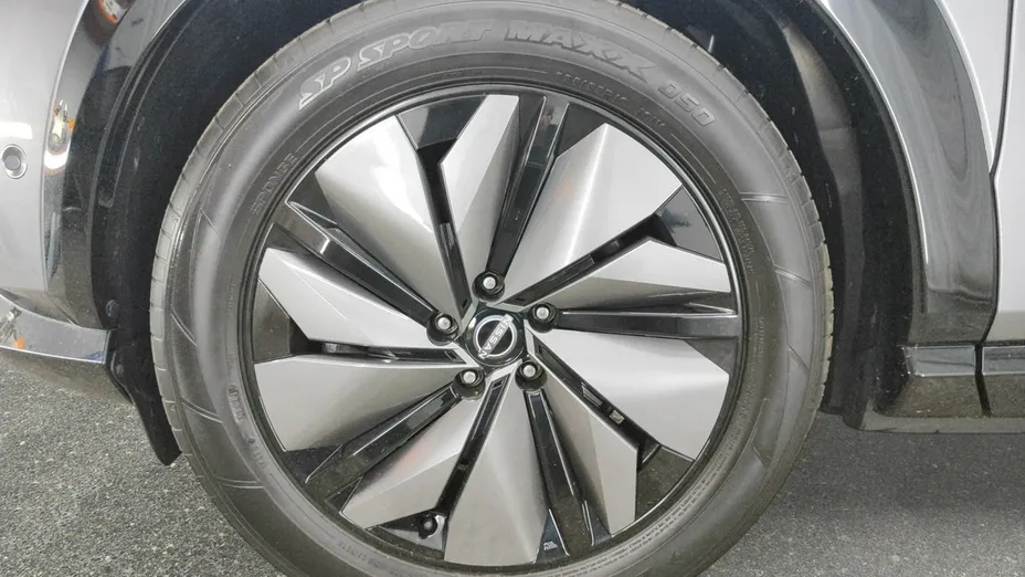 NISSAN Ariya -