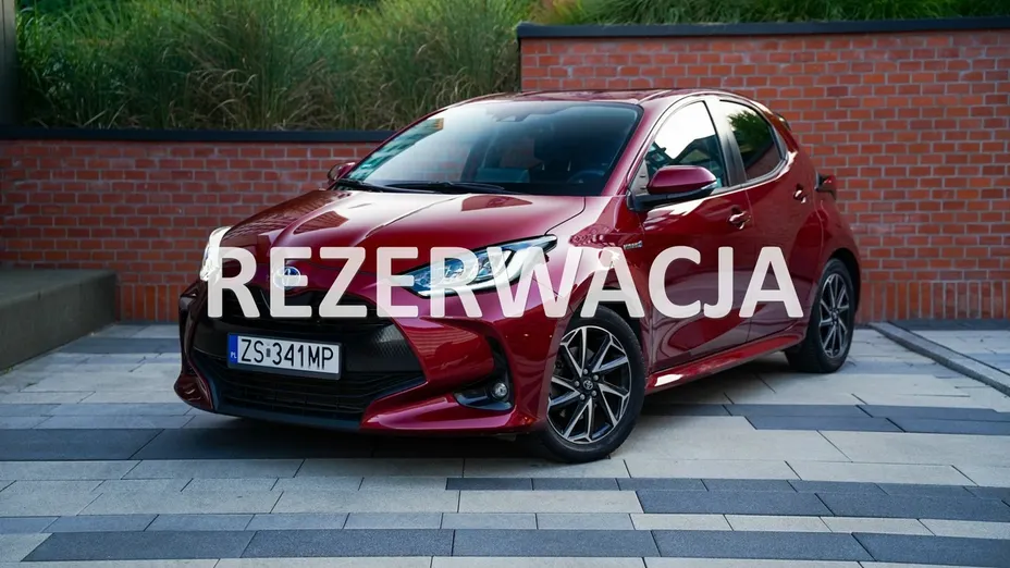 TOYOTA Yaris -