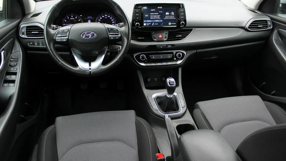 HYUNDAI i30 -