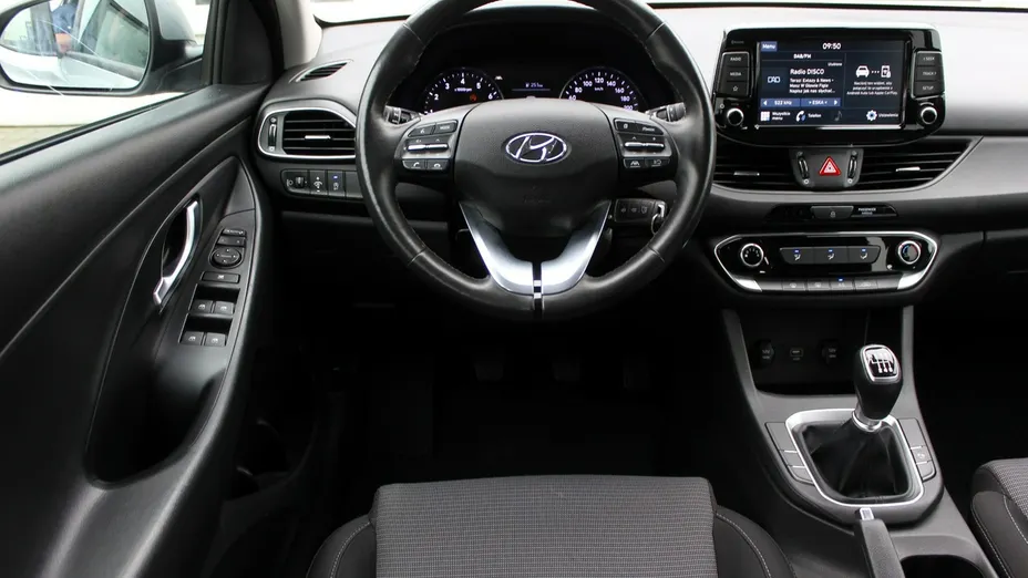 HYUNDAI i30 -