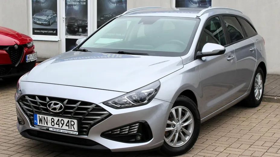 HYUNDAI i30 -
