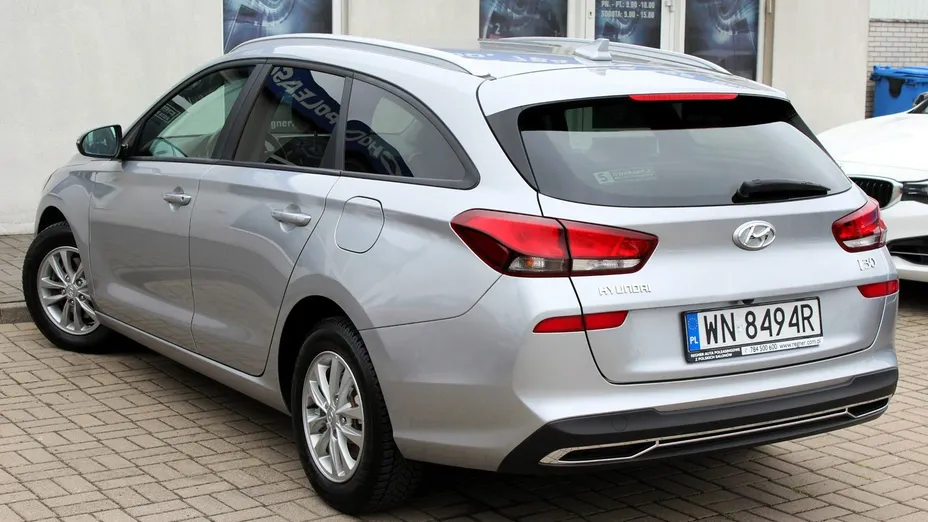 HYUNDAI i30 -