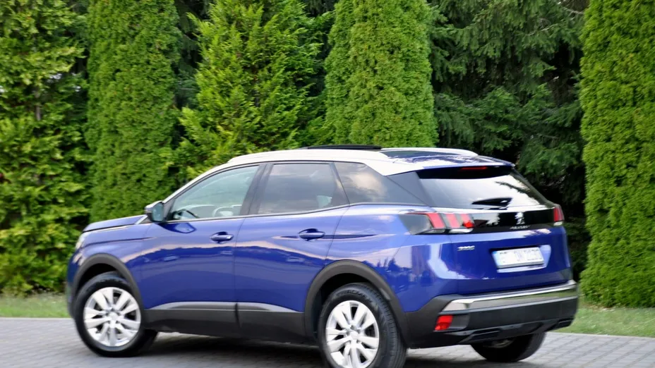 PEUGEOT 3008 -