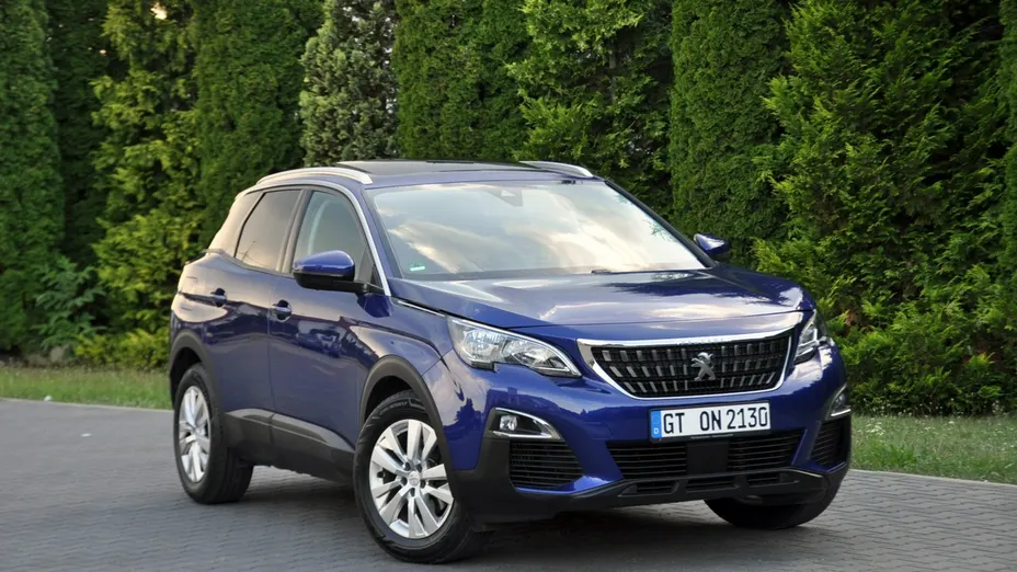 PEUGEOT 3008 -
