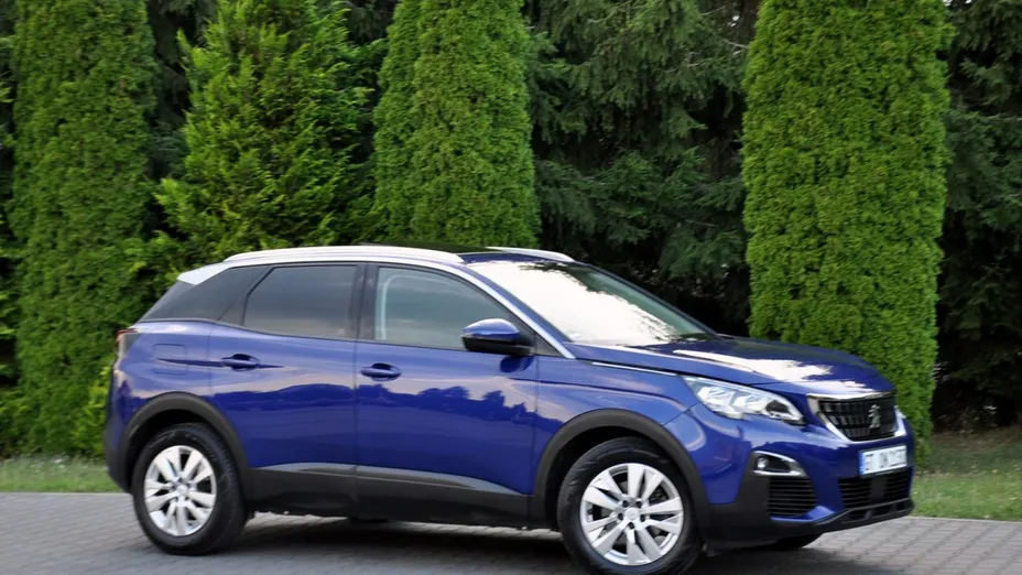 PEUGEOT 3008 -