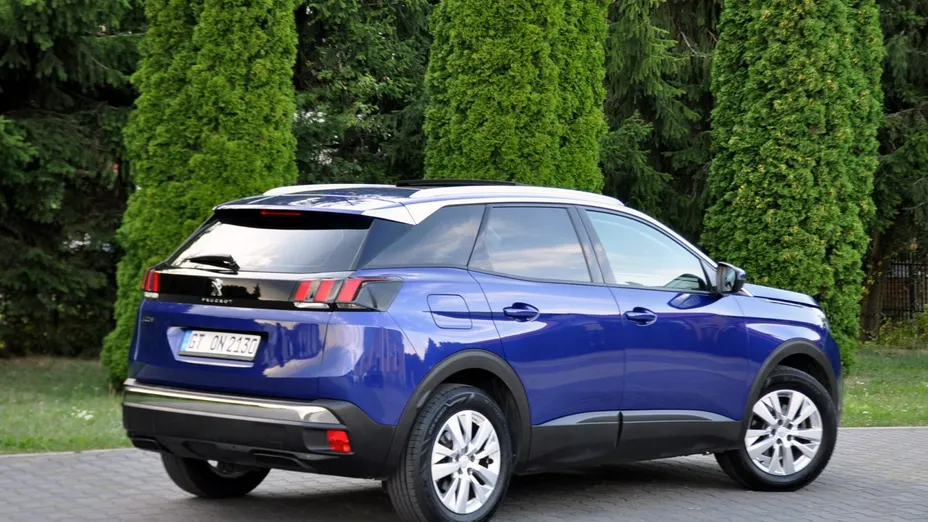 PEUGEOT 3008 -
