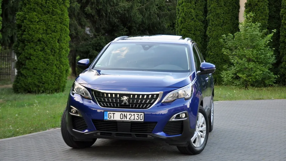 PEUGEOT 3008 -