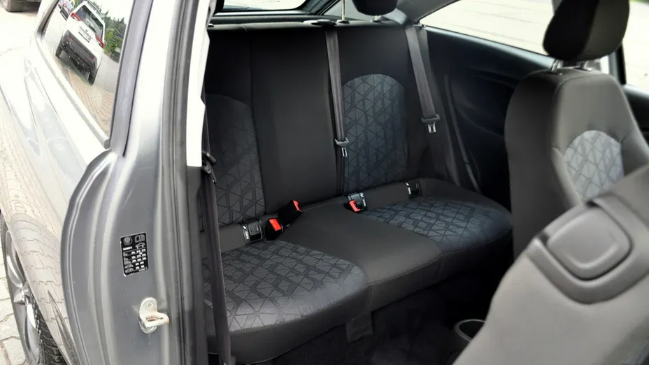 OPEL Corsa -