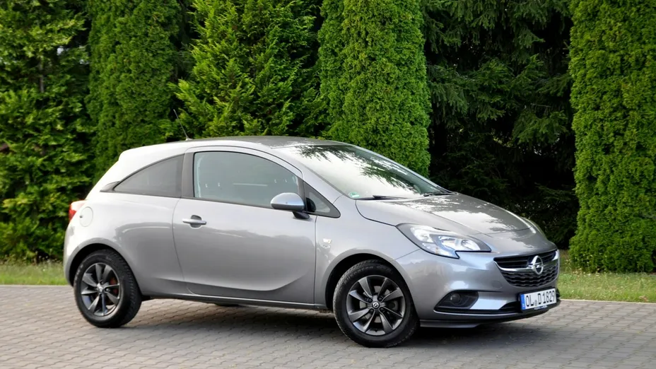 OPEL Corsa -