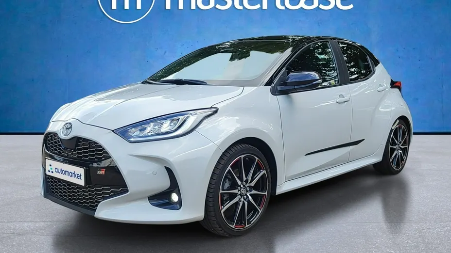 TOYOTA Yaris -
