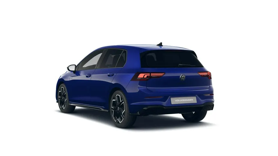 VOLKSWAGEN Golf -