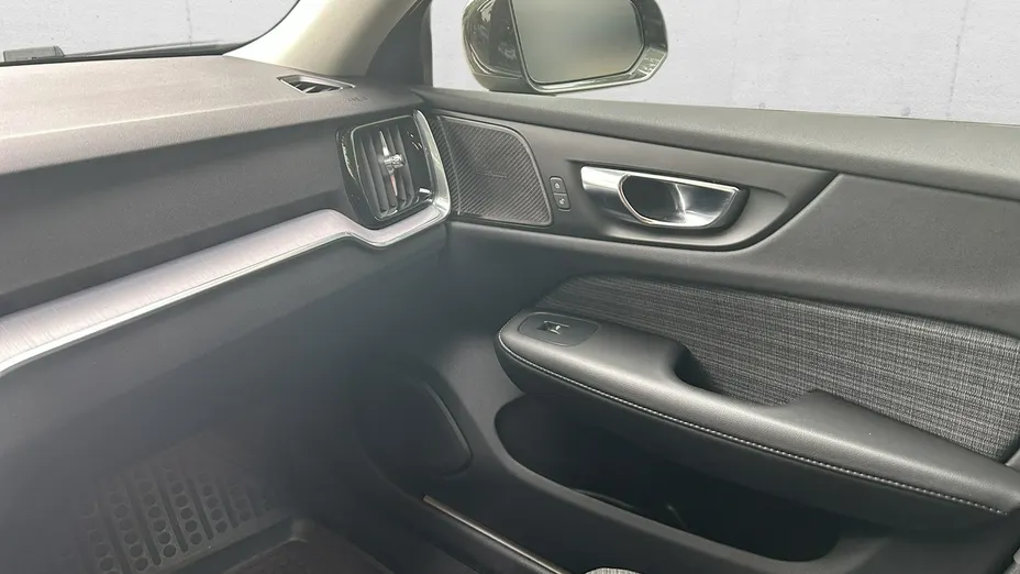 VOLVO V90 -