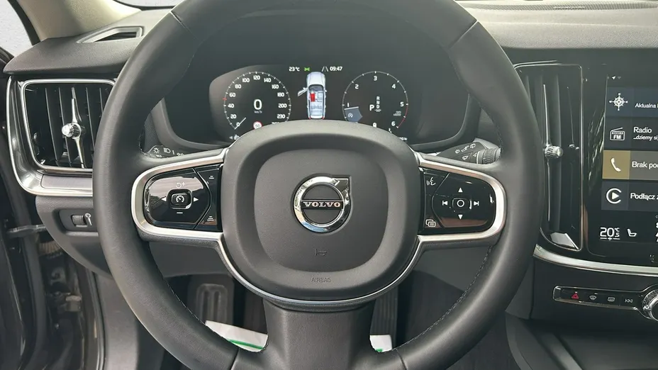 VOLVO V90 -