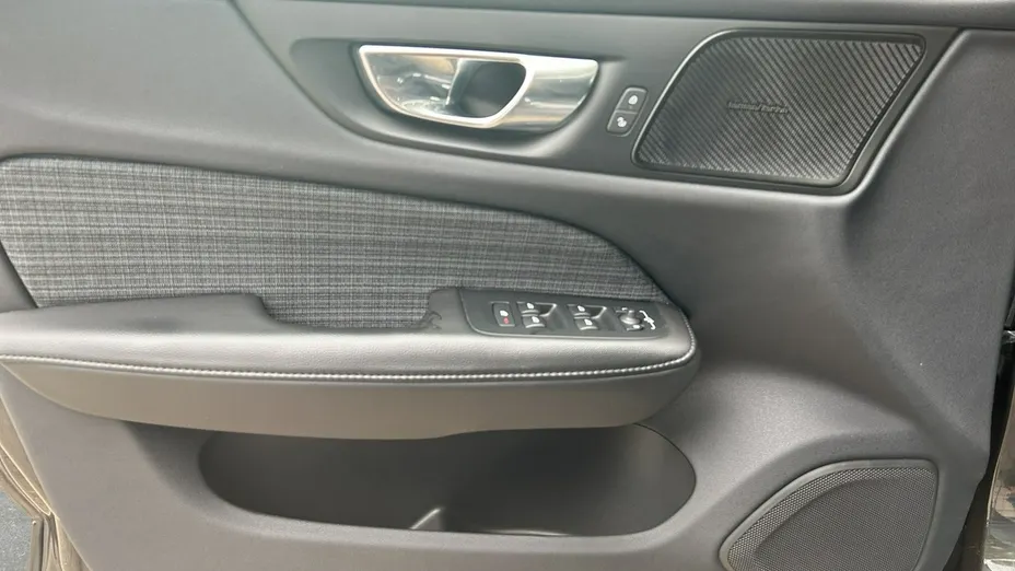 VOLVO V90 -