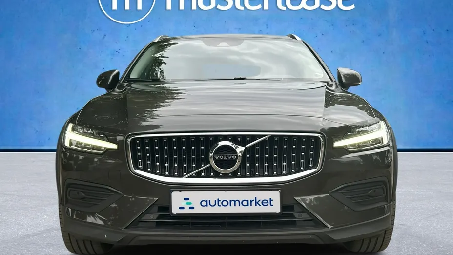 VOLVO V90 -