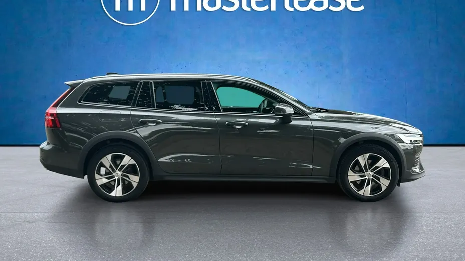 VOLVO V90 -