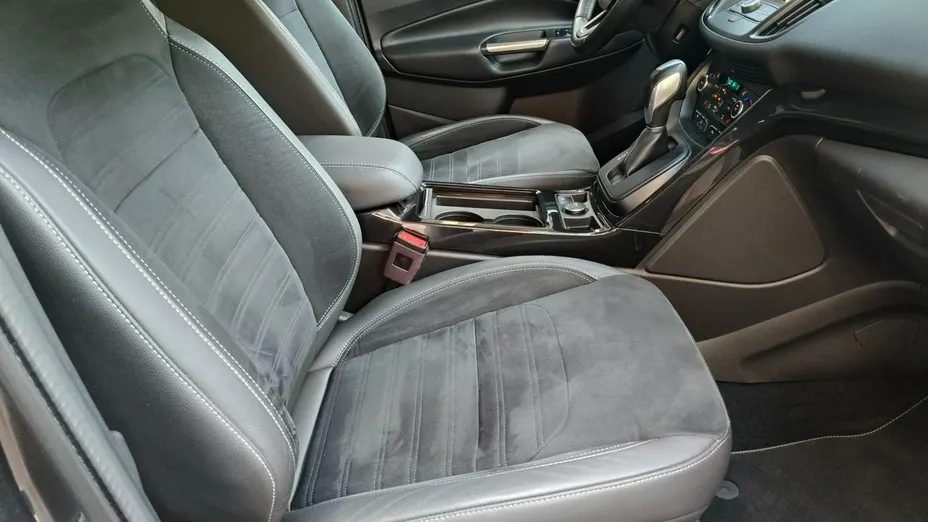 FORD Kuga -