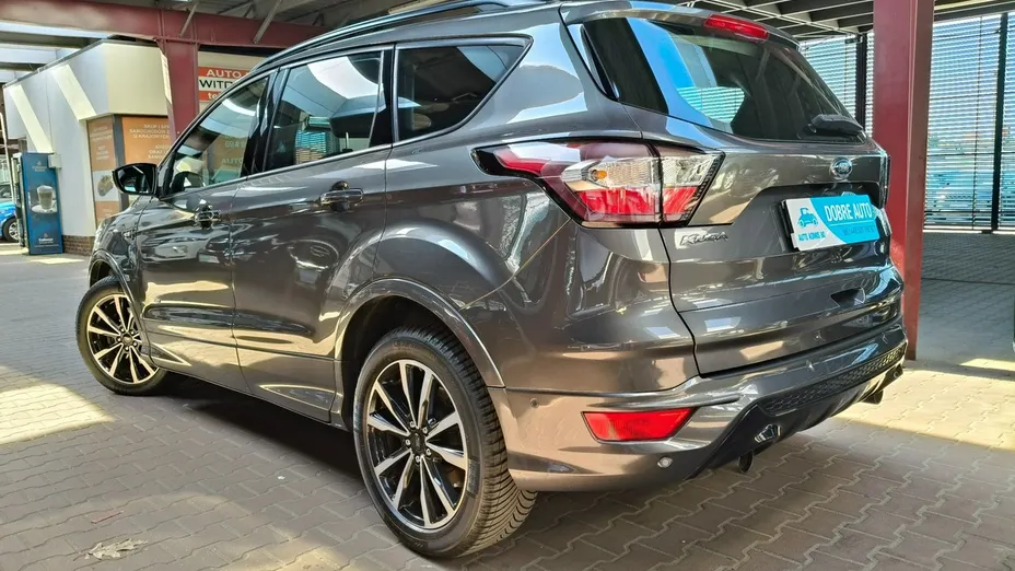 FORD Kuga -