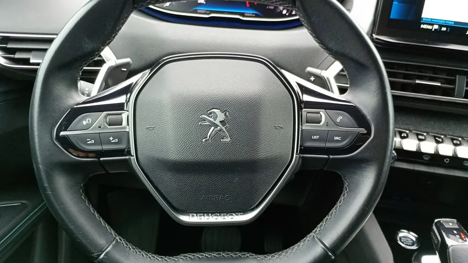 PEUGEOT 5008 -