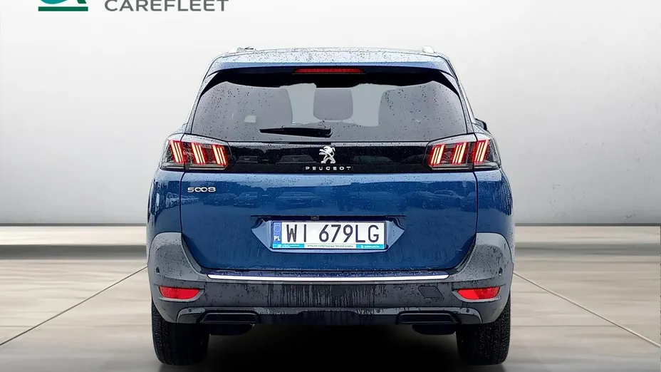 PEUGEOT 5008 -