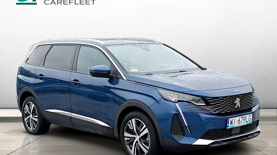 PEUGEOT 5008 -