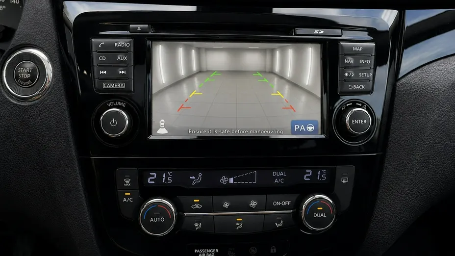 NISSAN Qashqai -