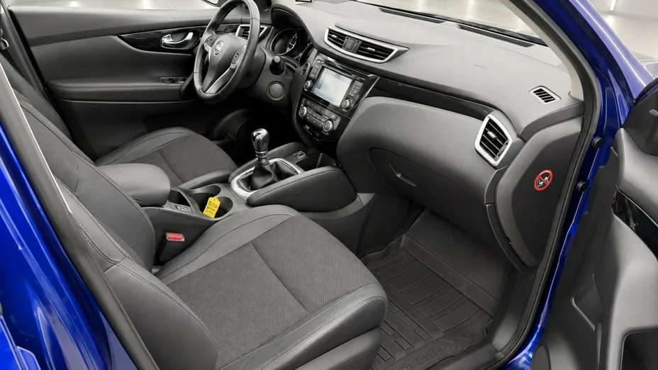 NISSAN Qashqai -