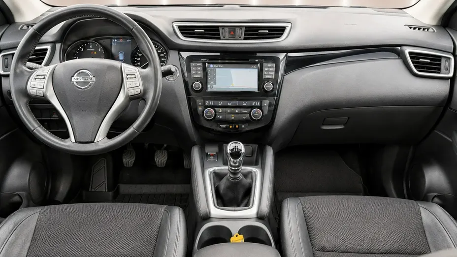 NISSAN Qashqai -