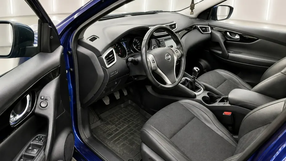 NISSAN Qashqai -