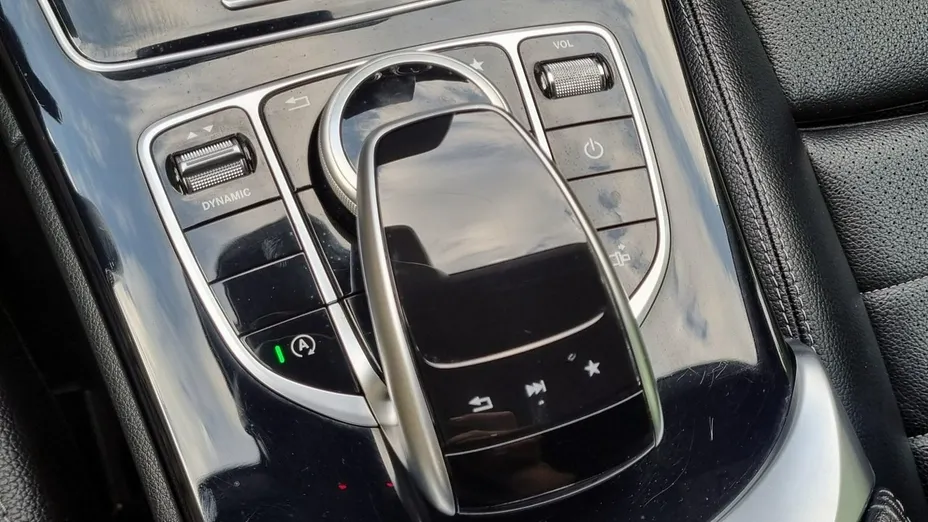 MERCEDES-BENZ C Klasa -