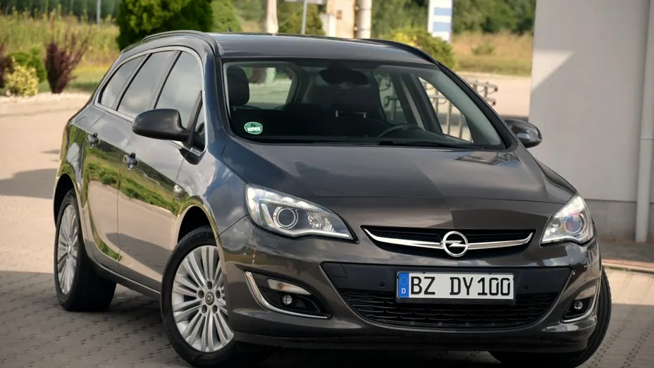 OPEL Astra -