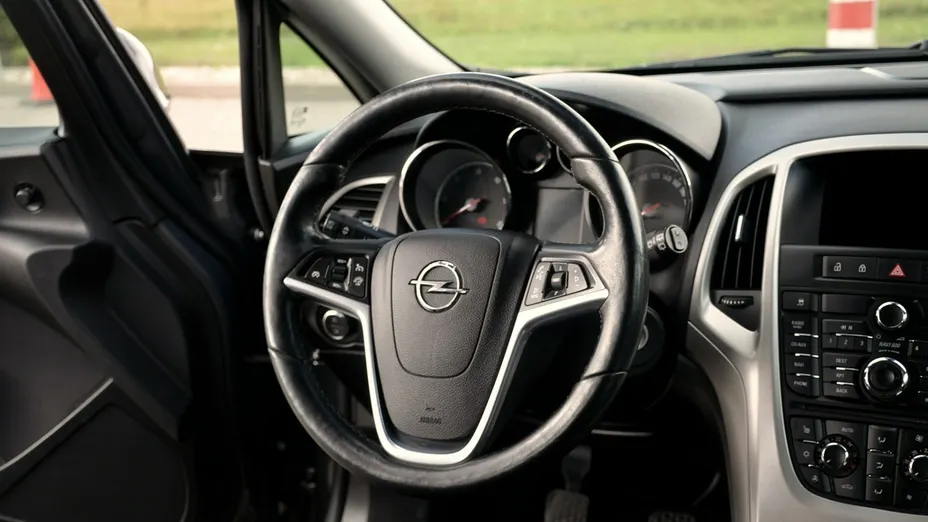 OPEL Astra -