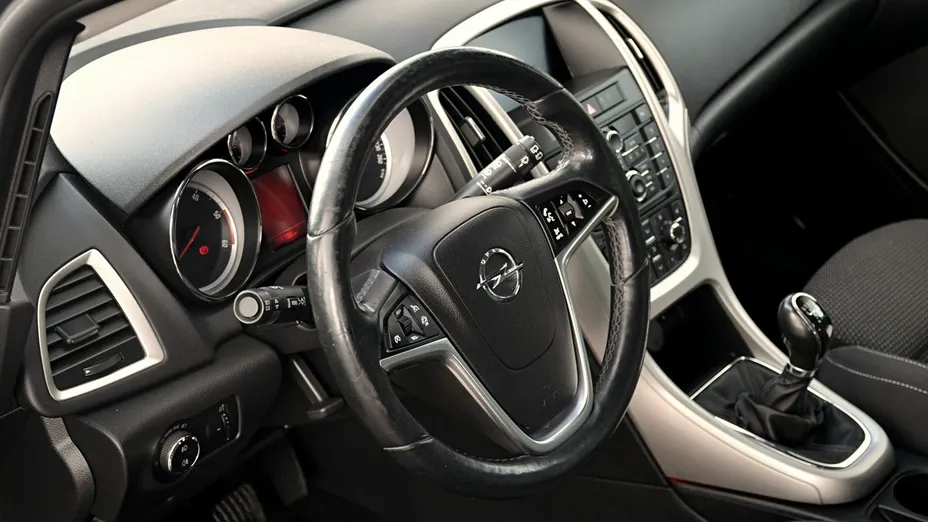 OPEL Astra -