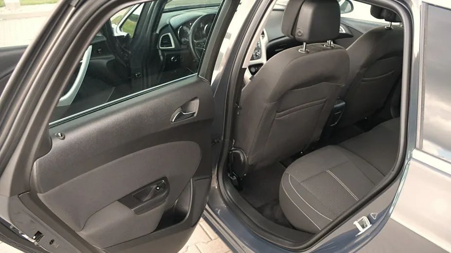 OPEL Astra -