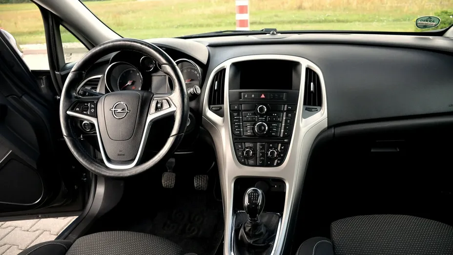 OPEL Astra -