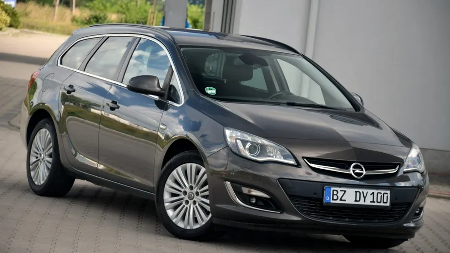 OPEL Astra -