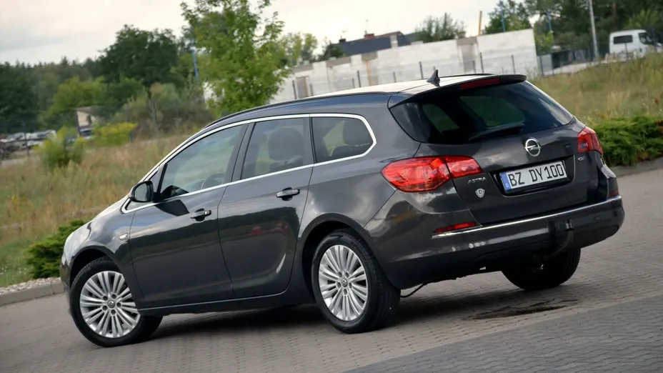 OPEL Astra -
