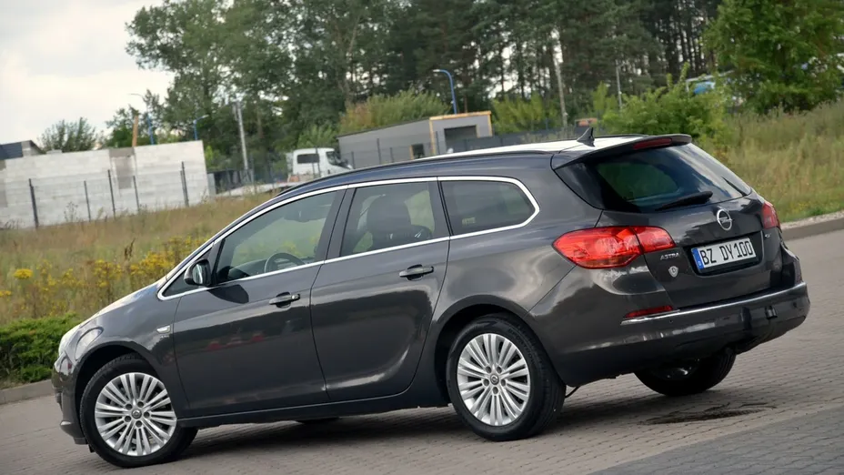 OPEL Astra -